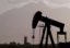 Средняя цена нефти Urals в январе-мае снизилась почти на 40%