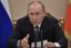 Путин поручил перераспределить доходы от акцизов на топливо в пользу бюджетов регионов